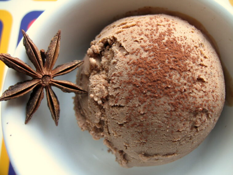 What happens if you eat a star anise?