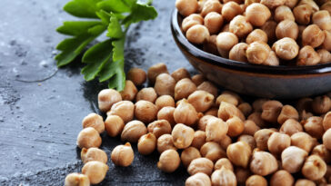 What happens if you eat chickpeas everyday?