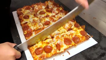 What is America's least favorite pizza topping?