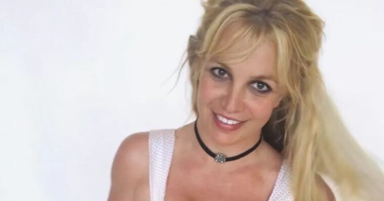 What is Britney Spears favorite food?