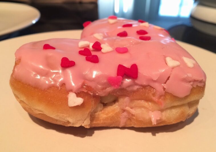 What is Cupid's Choice donut?