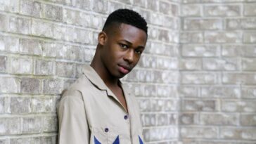 What is Elijah Blues net worth?