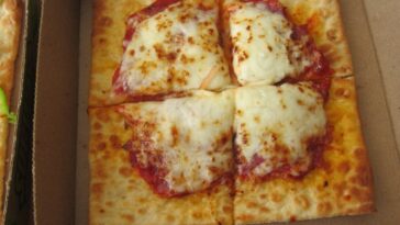 What is a Flatizza at Subway?