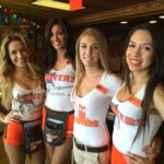 What is a Hooters girl salary?