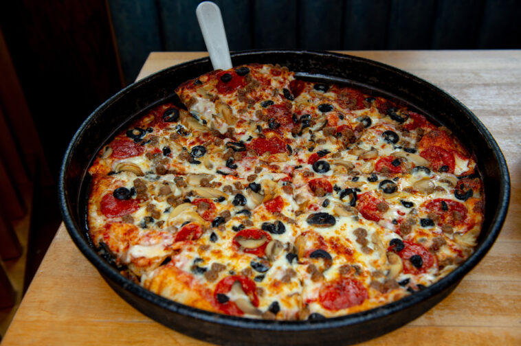 What is a good 3 topping pizza?