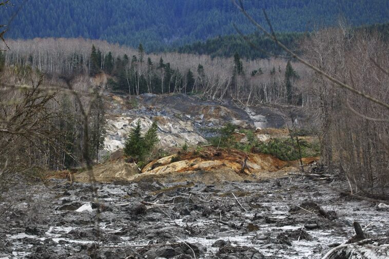 What is a mudslide natural disaster?