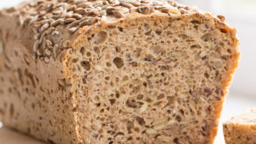What is better sourdough or multigrain?
