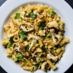 What is cauliflower pasta made of?