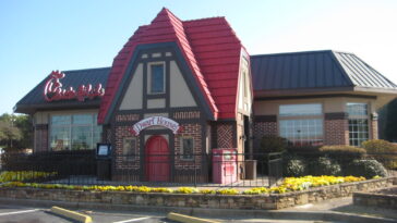 What is different about Chick-fil-A Dwarf House?