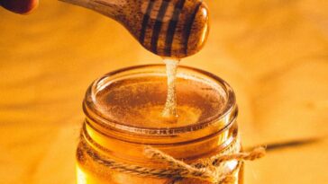 What is healthier honey or jelly?