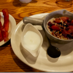 What is in Cracker Barrel oatmeal?