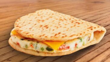 What is in Dunkin Donuts veggie egg?