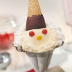 What is in a Friendly's Superman sundae?