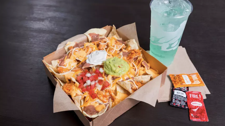 What is in the $5 box at Taco Bell?