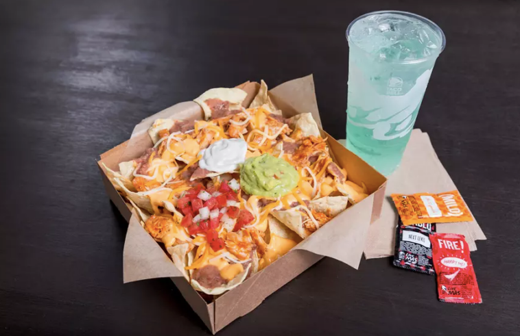 What is in the $5 box at Taco Bell?