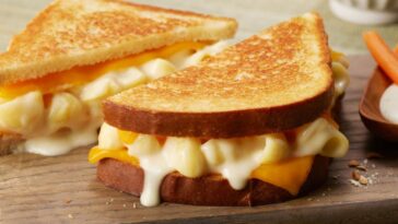 What is on Panera grilled cheese?