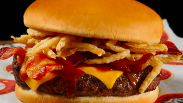 What is on the Bourbon Bacon Cheeseburger at Wendy's?
