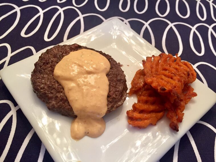 What is shack sauce made of?