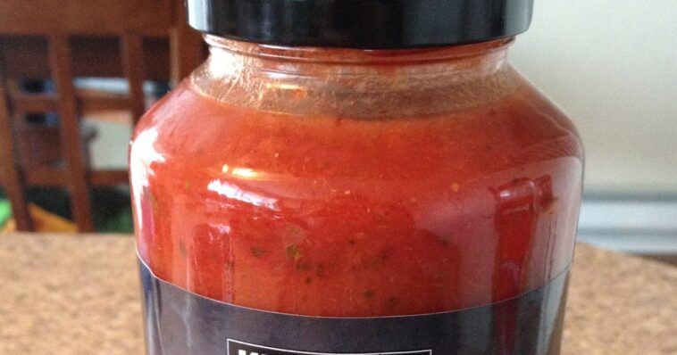 What is signature sauce made of?