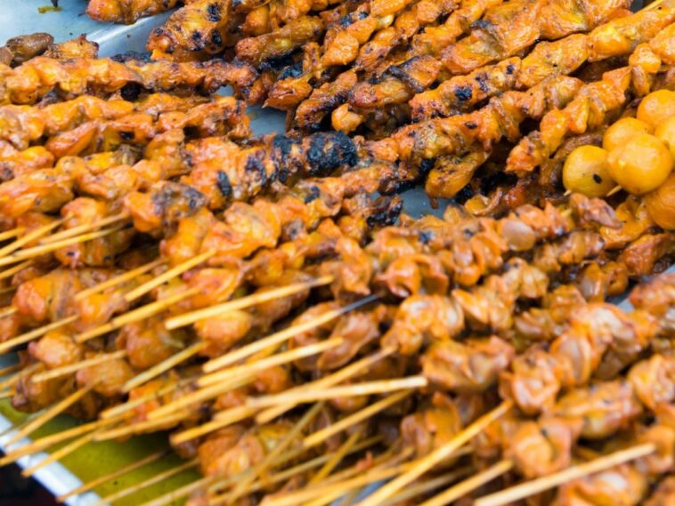 What is the cheapest food to feed a crowd?