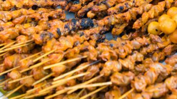 What is the cheapest food to feed a crowd?