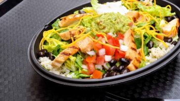 What is the healthiest food in Taco Bell?