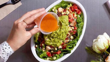 What is the healthiest meal at Chipotle?