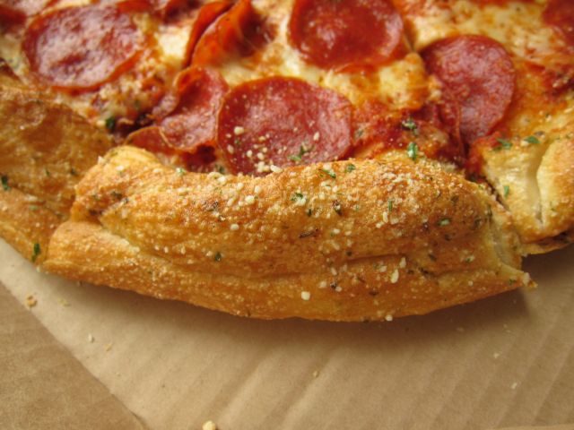 What is the hut favorite crust flavor?