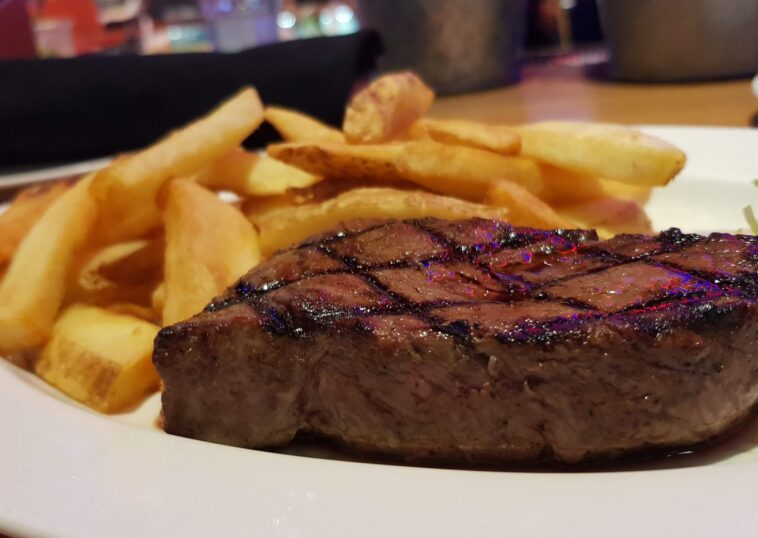 What is the leanest steak at Texas Roadhouse?