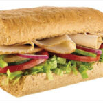 What is the lowest calorie sandwich at Subway?