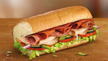 What is the lowest calorie sub at Subway?