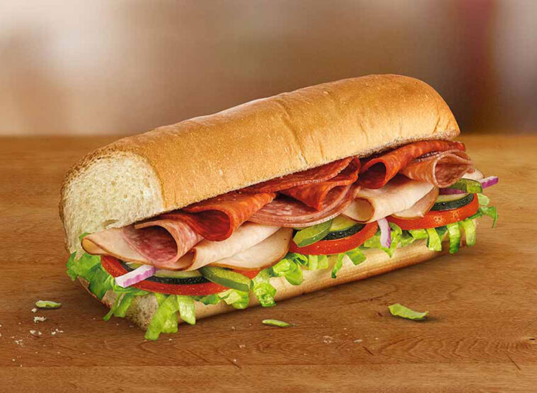 What is the lowest calorie sub at Subway?