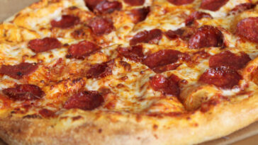 What is the most popular pizza at Papa John's?