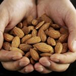 What is the side effects of almonds?