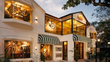 What is theme based restaurant?