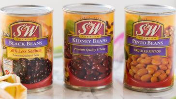 What kind of beans are in Bush's chili beans?