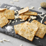 What kind of crackers are keto friendly?
