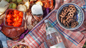 What kind of food do you bring to a picnic?