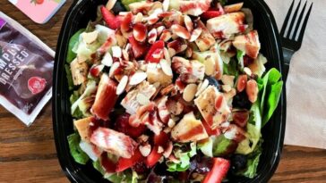 What kind of salad does Wendy's have?