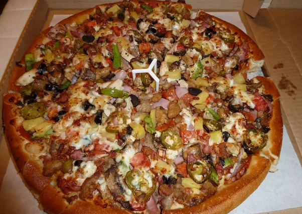 What kind of salads do they have at Pizza Hut?