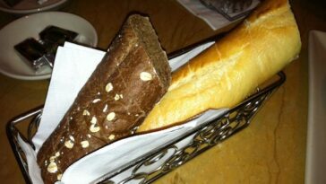 What kind of sauces does Cheesecake Factory have?