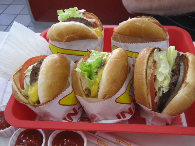 What kind of shakes does in-n-out have?