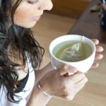 What kind of tea helps bloating?