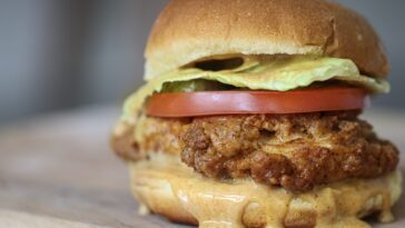 What makes Chick-fil-A spicy chicken sandwich?