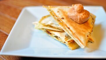 What sauce does Taco Bell put in their quesadillas?