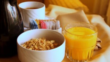 What should I eat first thing in the morning?