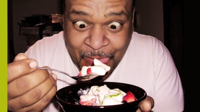 What should I eat if I get hungry in the afternoon?