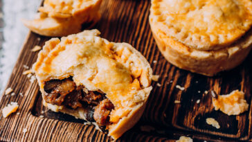 What side dishes go with meat pie?