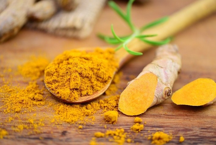 What time of day should you take turmeric?