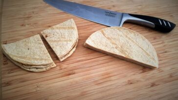 What's healthier tortilla or rice?